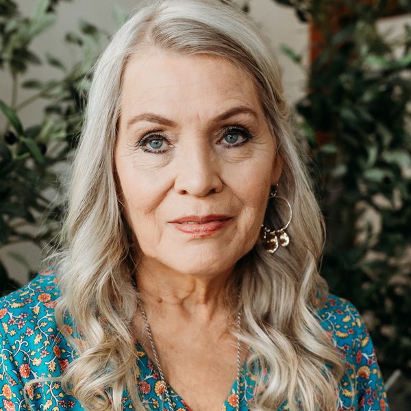 Donna - Ruth Asher | Earth Heart Hand Healing KC